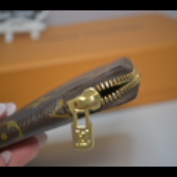 Louis Vuitton Zippy Organizer - Picture 4 of 15